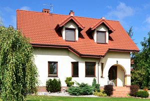 zdjęcie przedstawia widok na dom do sprzedaży w Radomiu